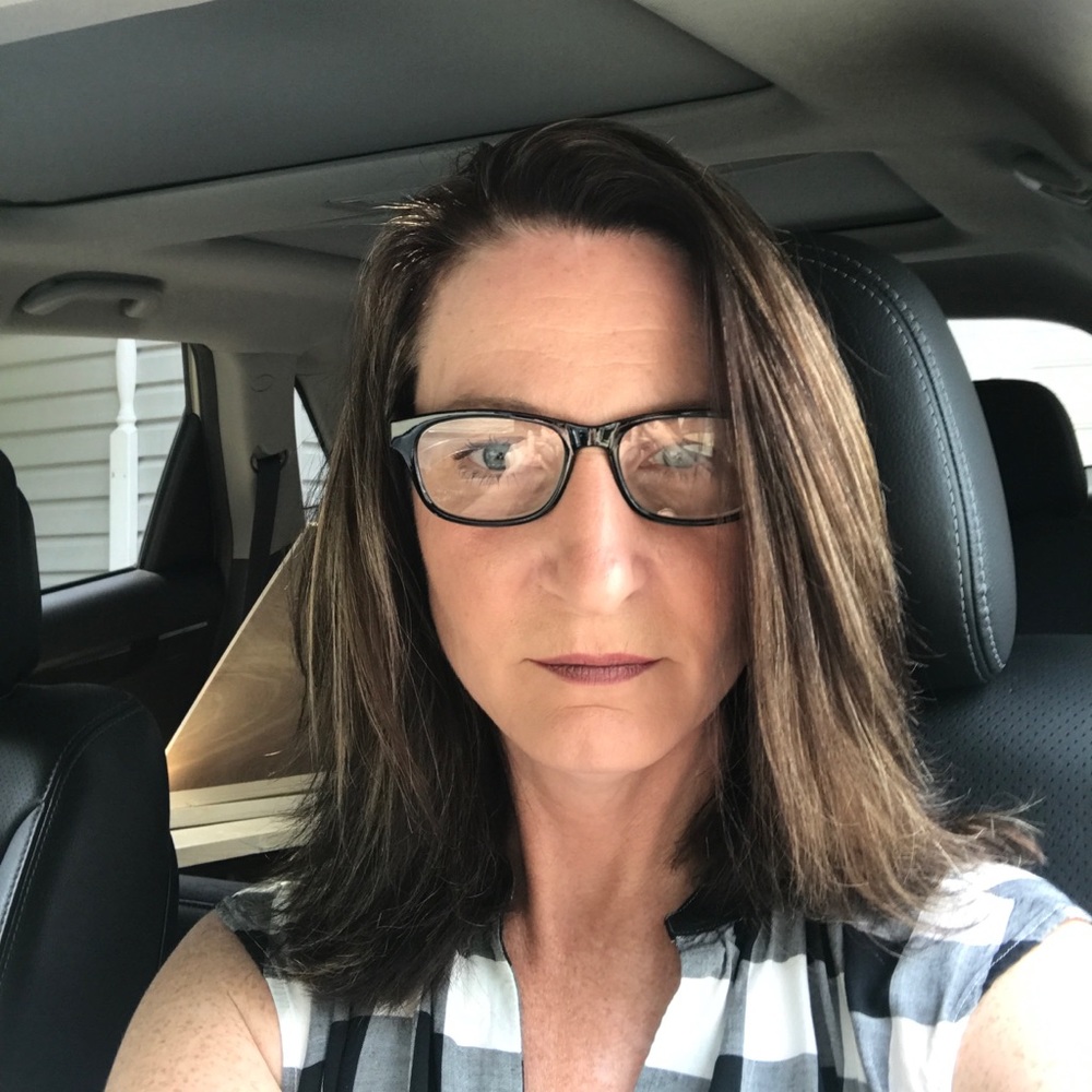 Meet your Posher, Kelly